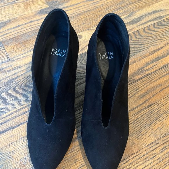Eileen Fisher Vero Cuoio Suede Heeled Booties - Black - Size 7 - Picture 2 of 5